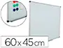Imagen Pizarra blanca rocada acero vitrificado magnetico marco aluminio y cantoneras pvc 60x45 cm incluye bandeja para 2