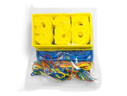 Imagen Juego miniland numeros para coser 7 cm 40 piezas + 20 cordones